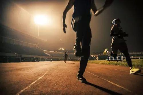 通过引入先 通过引入先