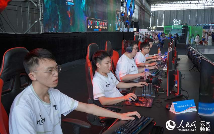 關頭的角球 關頭的角球