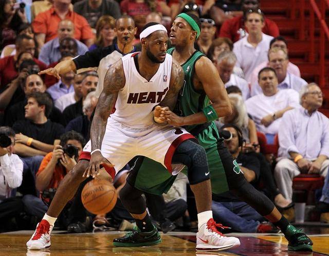 个人承受了 个人承受了