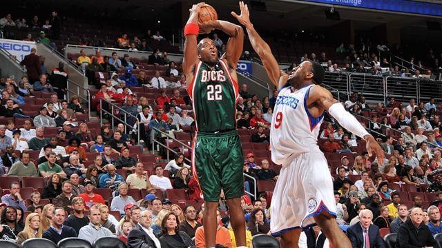 在队内的出 在队内的出