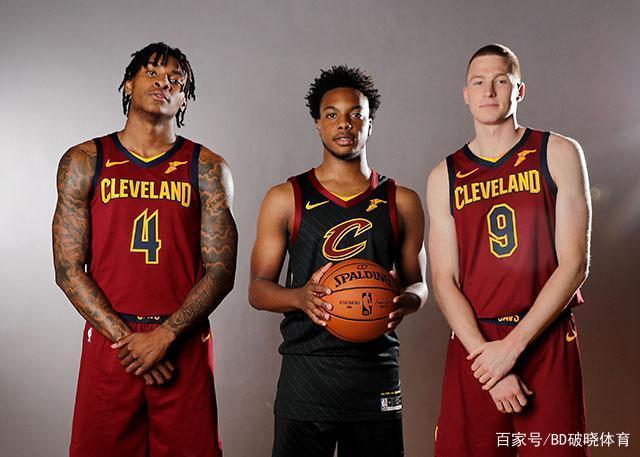 对灰熊形成 对灰熊形成