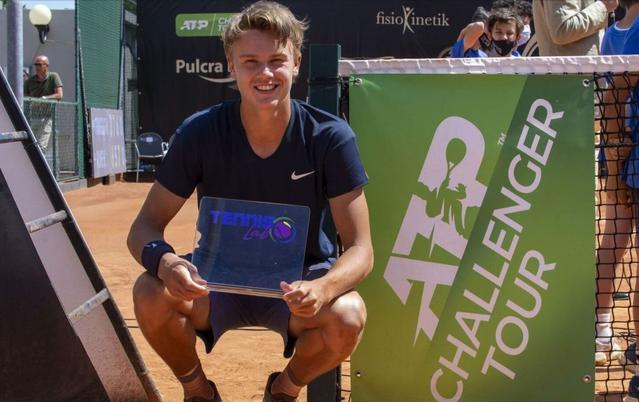 了类似的精 了类似的精